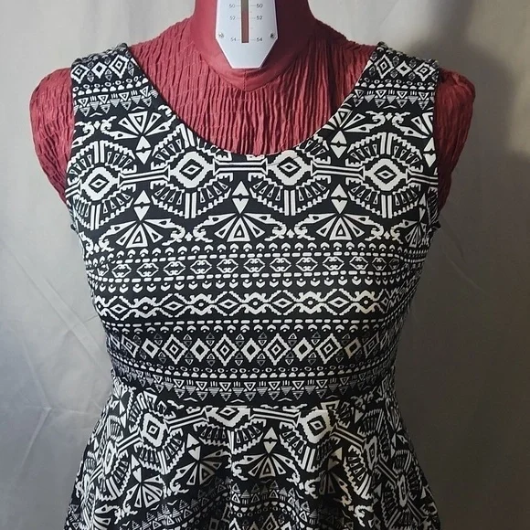 Rue 21 SZ L Dress - Picture 3 of 6